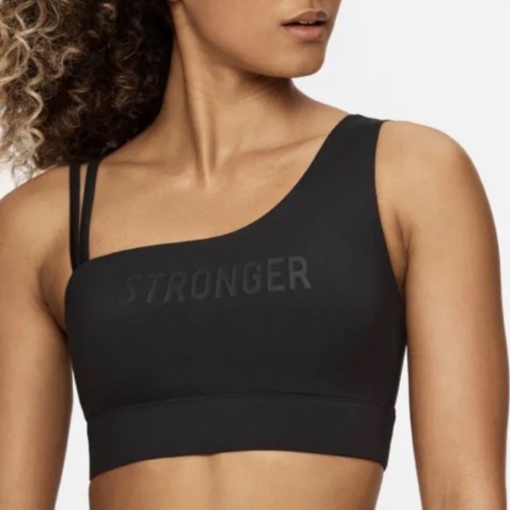 Stronger HARMONY SPORTS BRA Medium Black NEW.